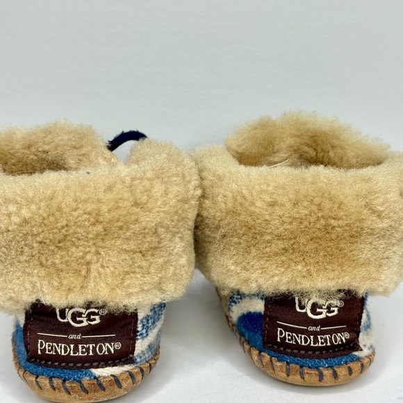 Ugg Pendleton Shearling Wool Infant Baby Boots Size 4/5 - Picture 3 of 4